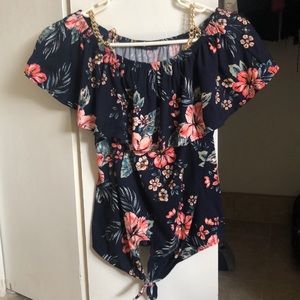 Off the shoulder chain blouse